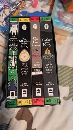 Jrr tolkien the hobbit - jrr,