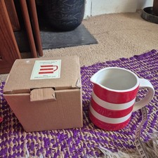 TG Green red and white