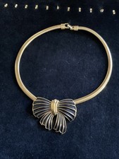 Vintage Trifari signed gold tone and black enamel bow necklace