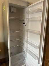Hotpoint integrated fridge - , hs
