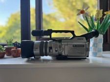 Sony VX2000E 3CCD Mini DV Digital Camcorder Good Working Order