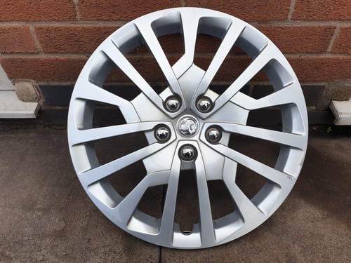 Vauxhall vivaro wheel trim - 17",