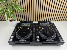 2x Pioneer CDJ 2000 NXS2 DJ