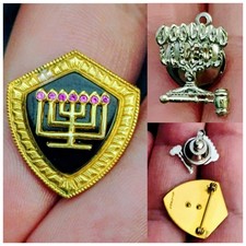 14K White Gold Menorah Brooch