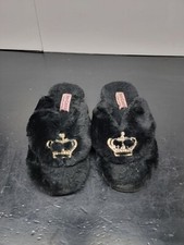 Juicy Couture black furry flip