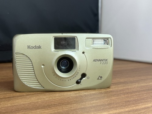 Kodak advantix f220 zoom point - zoom,