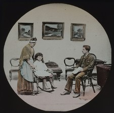 Photo VICTORIAN GIRL ON