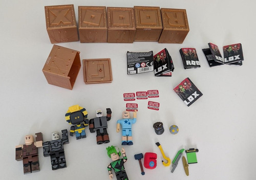 Roblox series jazwares - series, 8