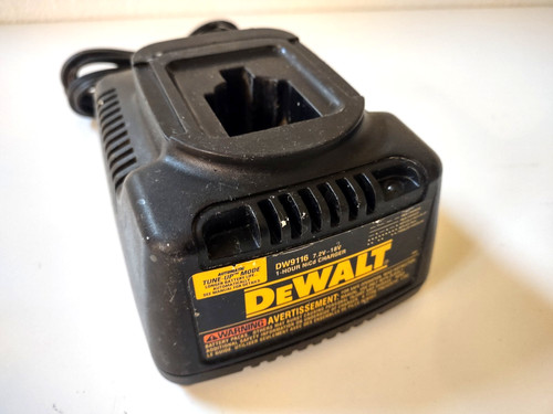 Dewalt dw9116 battery - 1-hr,