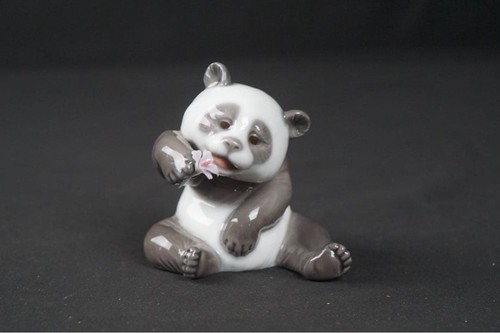 Lladro panda pink - , flower