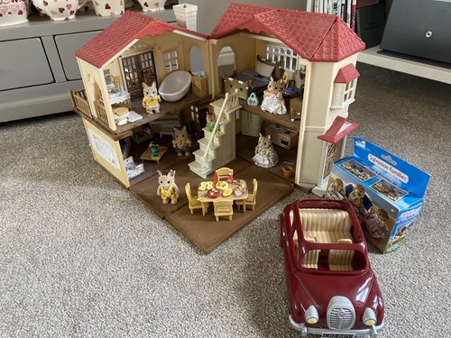 Sylvanian families red roof - red,