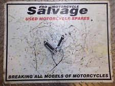 TRIUMPH T 100 BONNEVILLE 2004 - 2009:CHAIN ADJUSTER BLOCKS:USED MOTORCYCLE PARTS