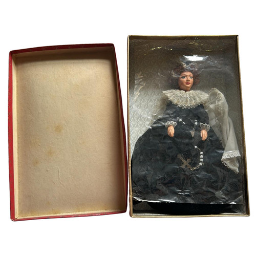 Peggy nisbet doll - nisbet, box