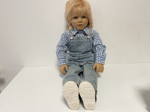Artist doll annette - artist,