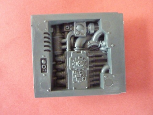 Space marine land raider - marine,