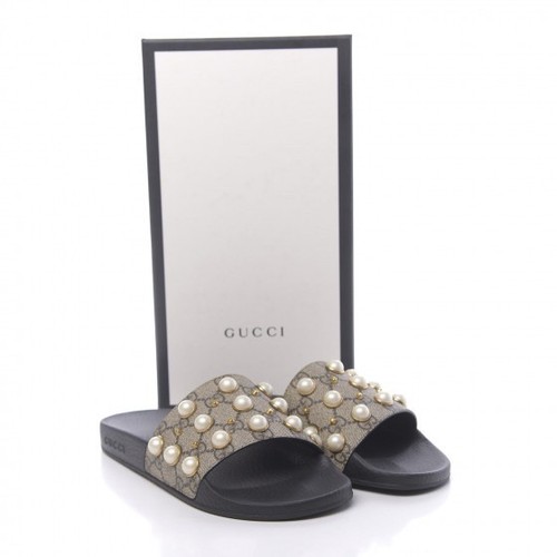 Gucci pearl sliders - pearl,