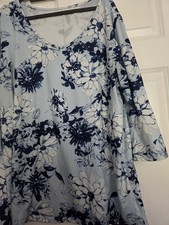 2XL PLUS Size BLUE FLORAL TOP