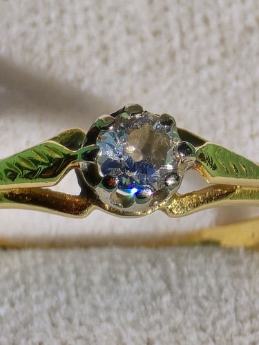 18ct yellow gold solitaire - yellow,