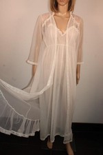 VTG WHITE 2 LAYER ULTRA SHEER NYLON & LACE, NIGHTDRESS & ROBE SET SIZE M LONG