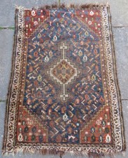 112cm X 84cm. Shabby Chic Country House Late 19th Century Antique Qashqai Rug.