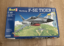 L283 Revell Model Kit 04556 - Northrop F-5E Tiger II - 1/48