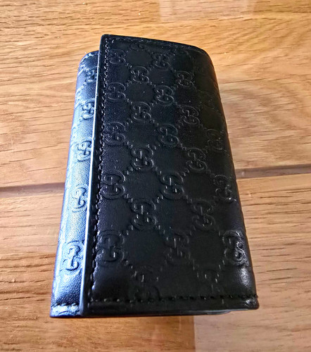Gucci black leather logo - gucci, gg