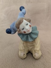  NAO by Lladro Kneeling Clown/ Jester JOY  Figurine. Very good condition 