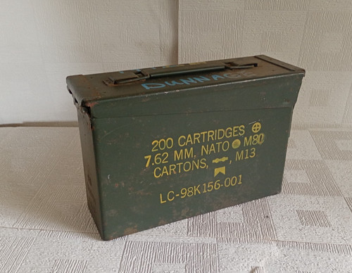 Green ammo box - x, x