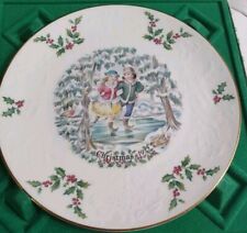 Royal Doulton, 8.25" Christmas