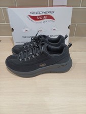 Sketchers Dark Horse Style