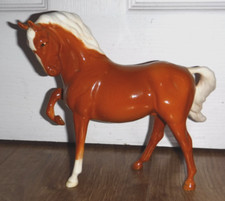 Beswick Horse ~ 1549 Palomino ~ Head Tucked Foot Up Figurine ~ Excellent