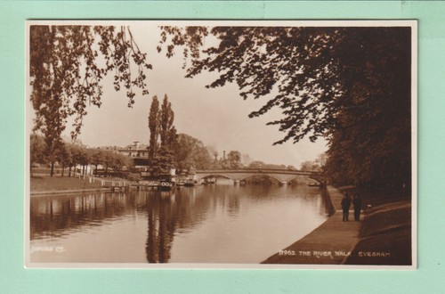 Worcestershire postcard the - postcard,