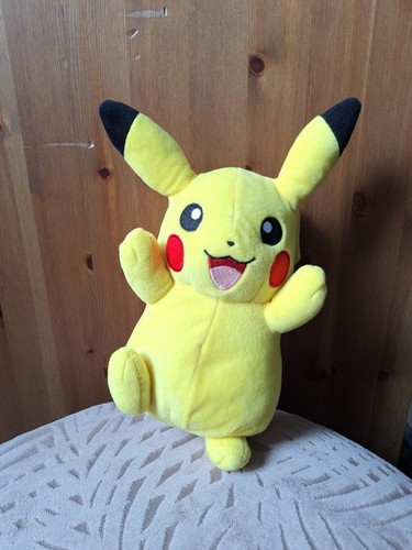 Pokemon pikachu happy jumping - pikachu,