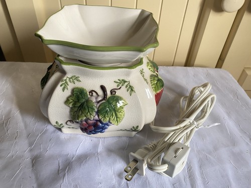 Vtg majolica raised fruit - majolica, 3d