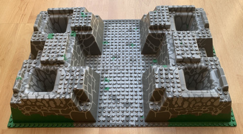 Lego raised castle - 3d,