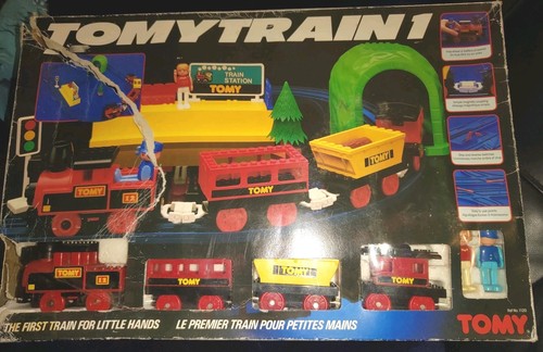 Vintage tomy train lot large - train, 1