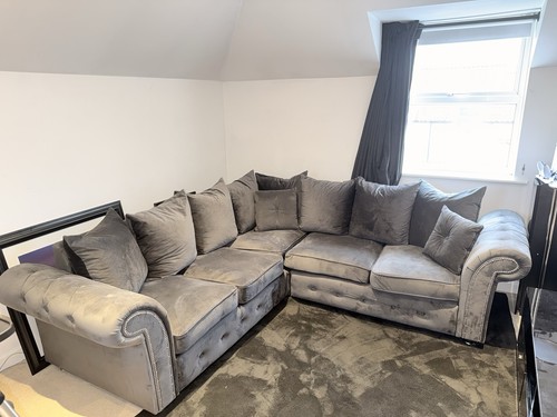 Generic grey velvet corner - grey,