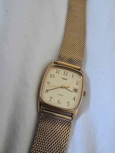 Vintage timex quartz gold tone - quartz,