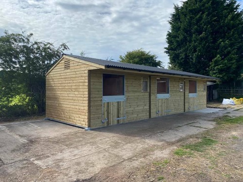Three stable block - 36',