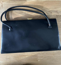  RETRO VINTAGE LADIES  BLACK GOLD CLASP WALDYBAG WITH PURSE USED