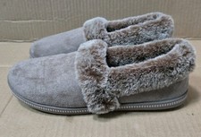 NEW SKECHERS BOBS SLIPPERS IN