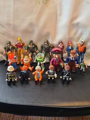 Job lot toy figures all - all, sorts