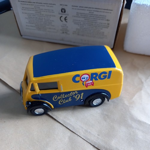 Corgi morris van - j,