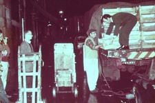 LORRY DELIVERING OLD COVENT GARDEN (35MM SLIDE) LOT B55