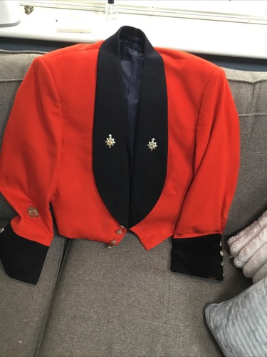 Queens regiment mess - mess, dress