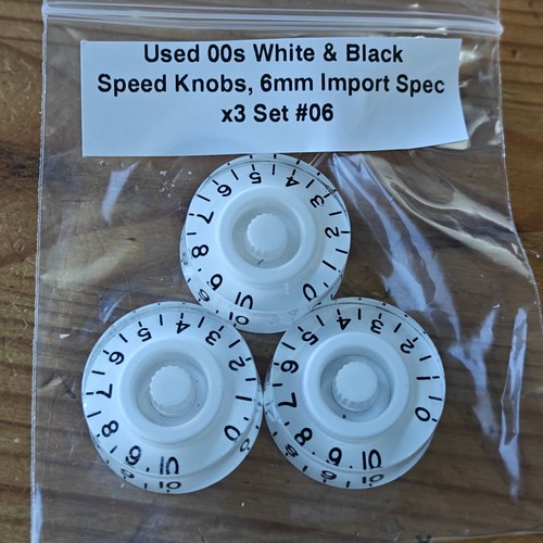 Used 00s white buckethead - used,