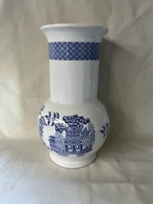 Vintage Unusual Kensington Pottery Blue Willow Pattern Vase 18.5cm Tall