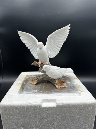 Homco white doves figurine - homco,