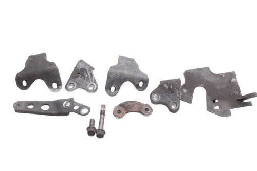 Engine mount retaining plates