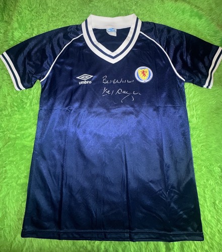 Kenny dalglish signed scotland - signed,